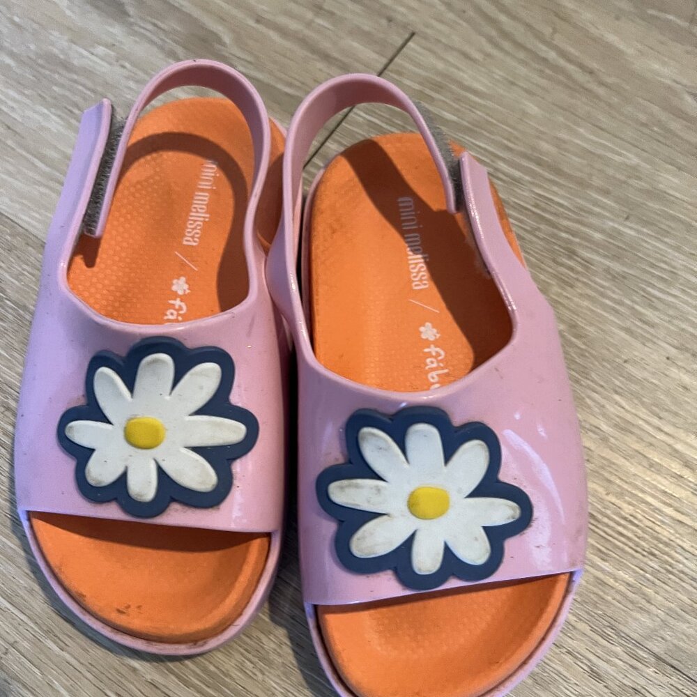 Adorable Mini Melissa Sandals!
